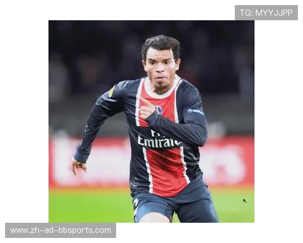 法甲赛季中期综合回顾及球队表现评析